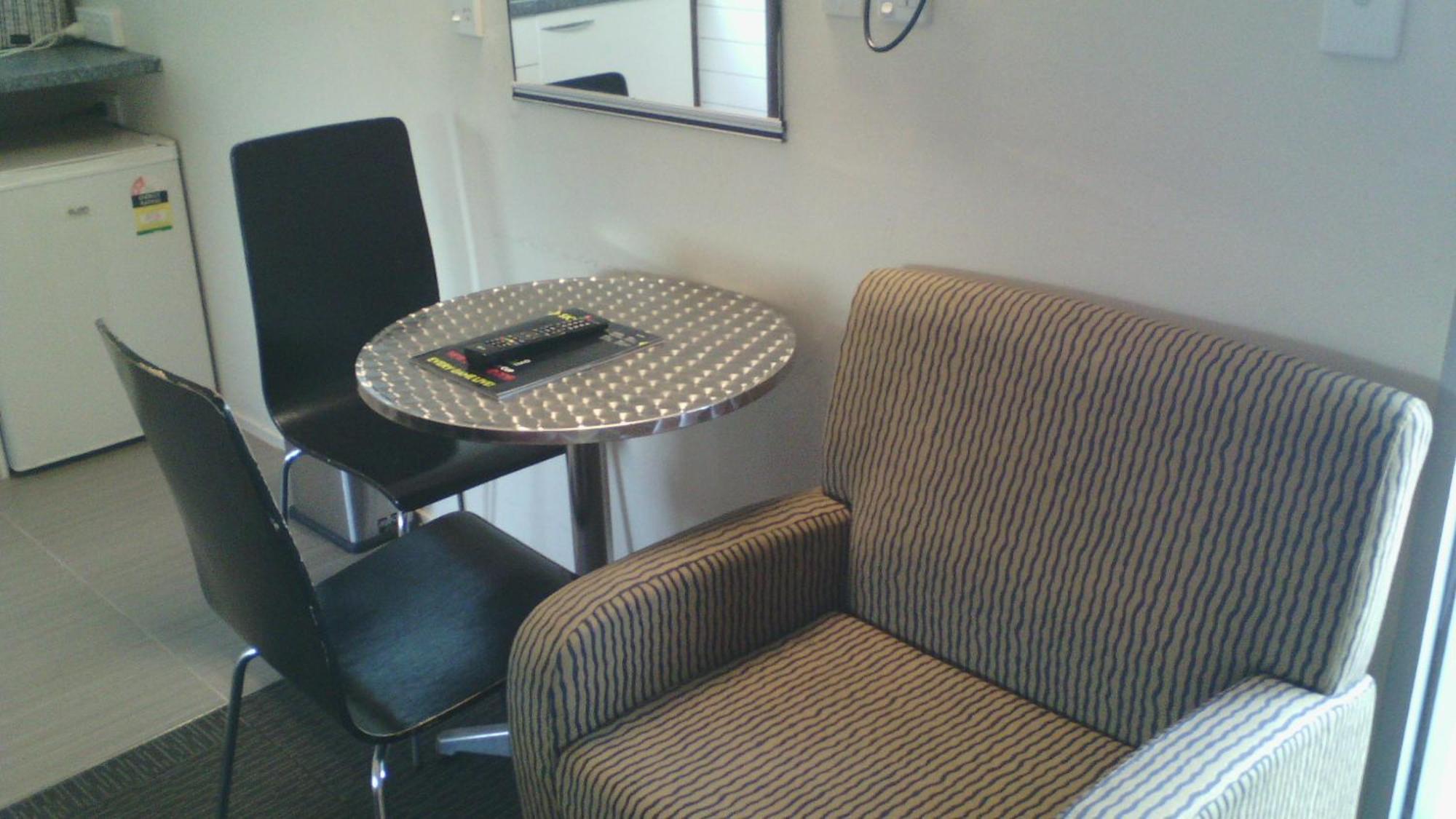 Wellington 747 Motel Room photo
